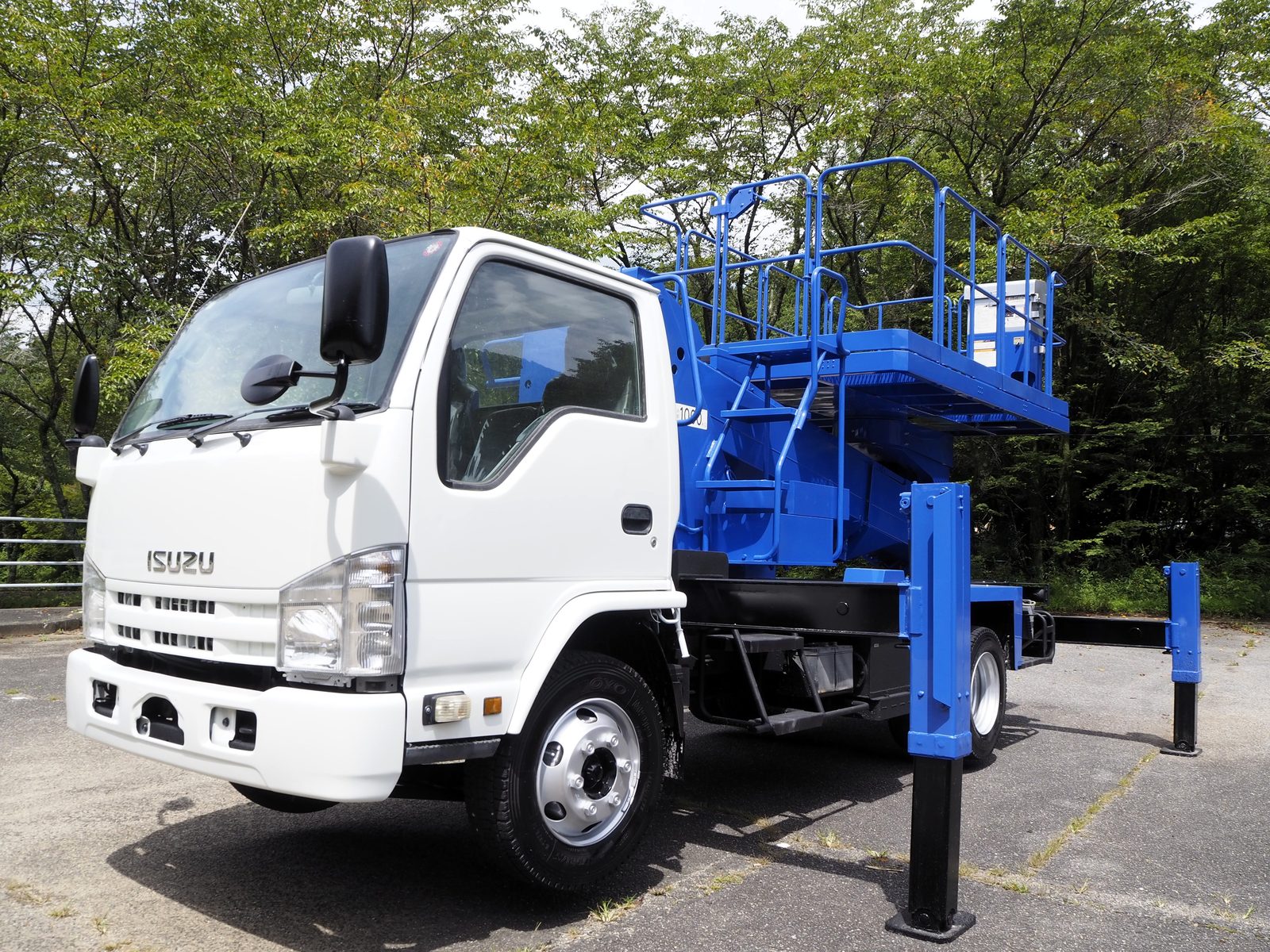 いすゞ エルフ 高所作業車