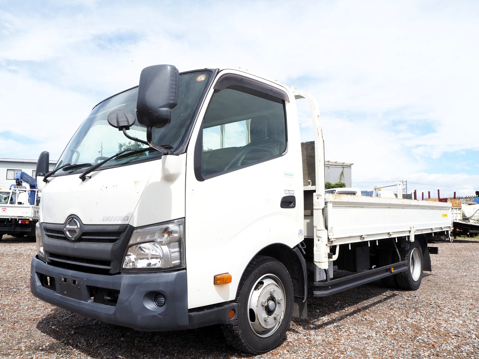 日野 デュトロ 平ボディ